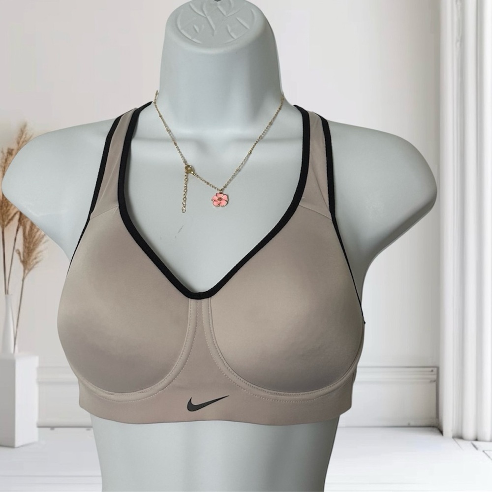 Nike Dri-Fit Soft lightweight Sports Bra 34B Nude Black Trim Medium Support